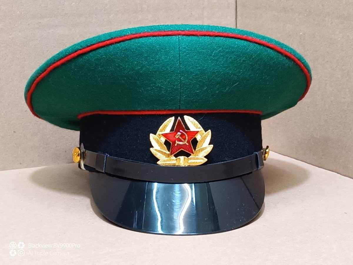 Фуражка пограничника СССР