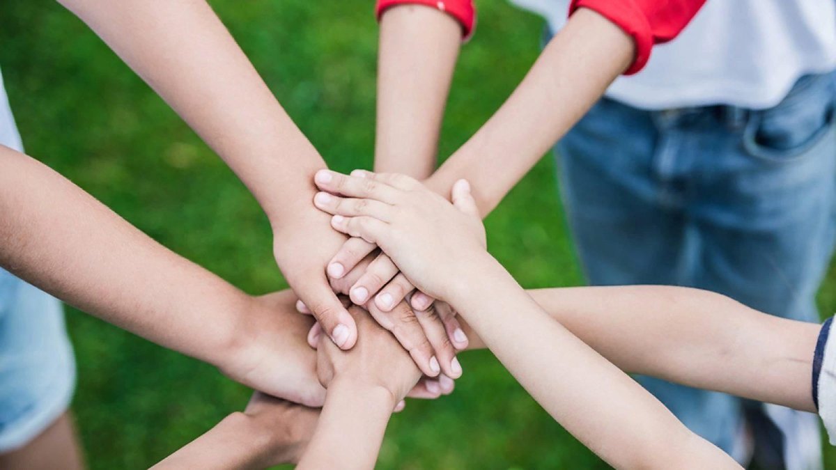 Друг к другу руки детские