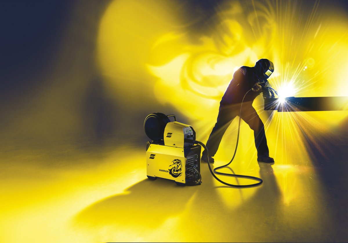 Красивый сварщик