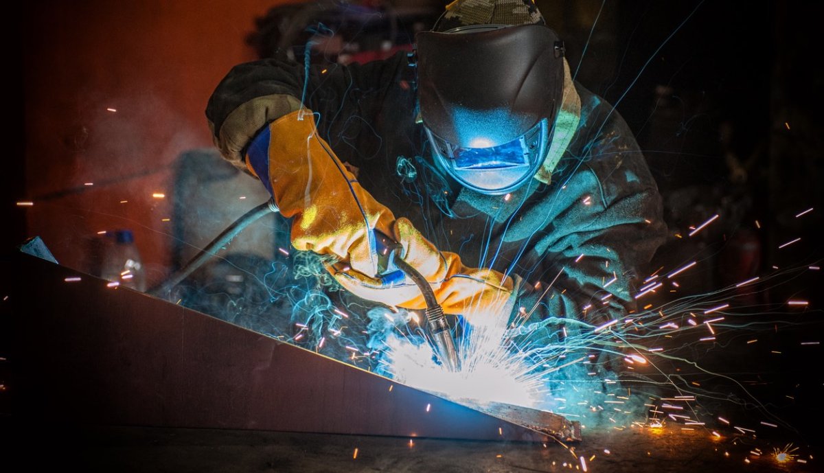 Сварщик зимой