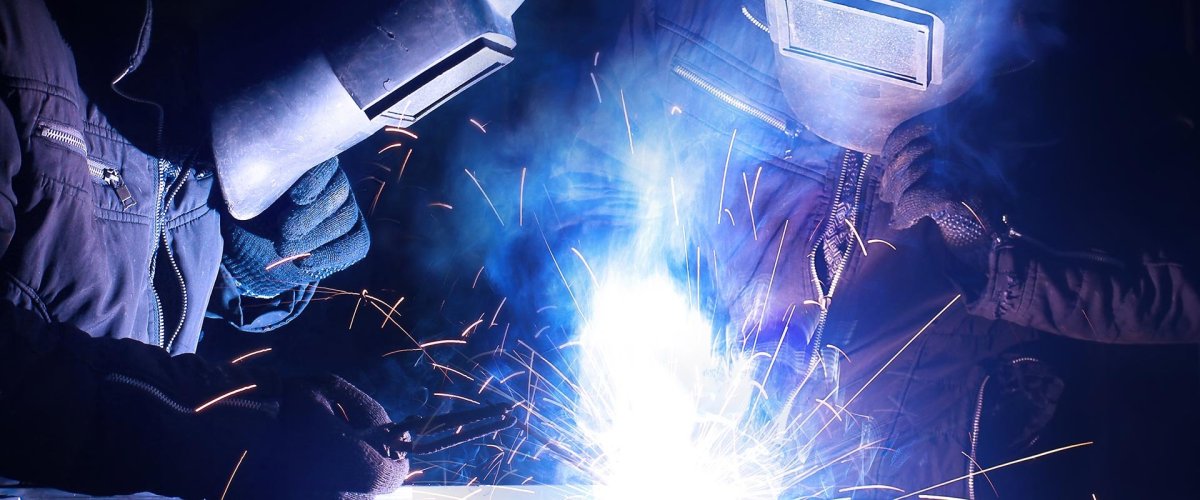 Красивый сварщик