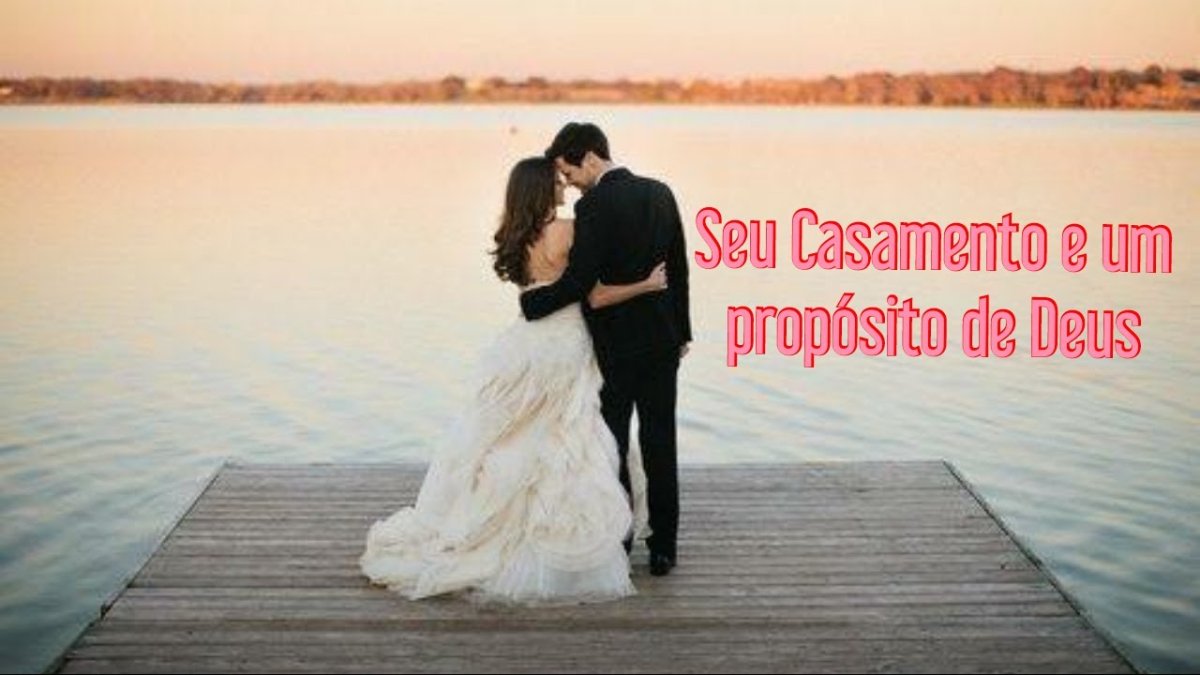 Жених и невеста на море