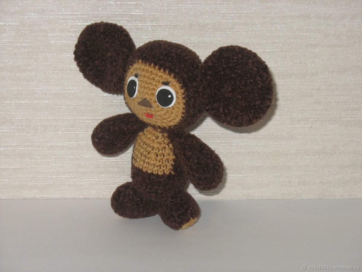 Вязаный Чебурашка