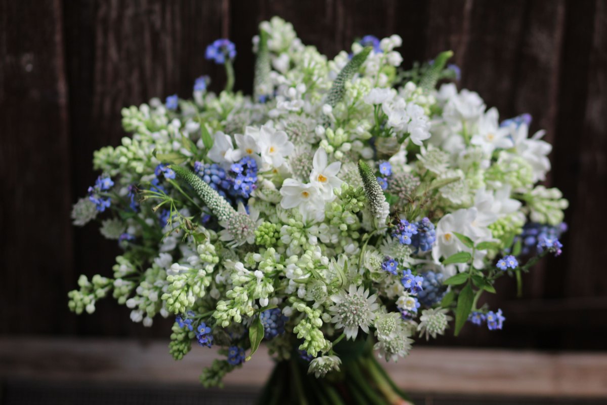 Букет из полевых ромашек