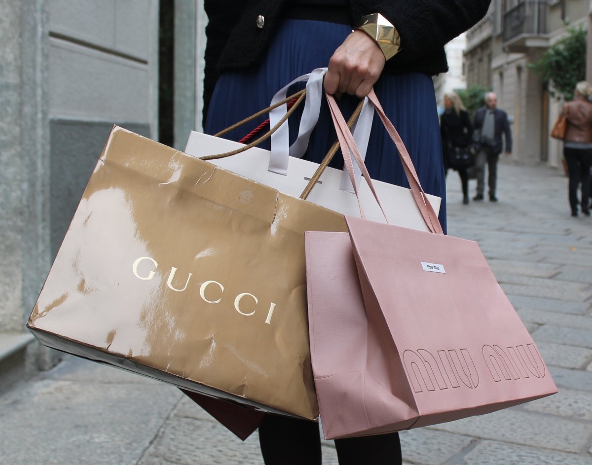 Много пакетов с покупками