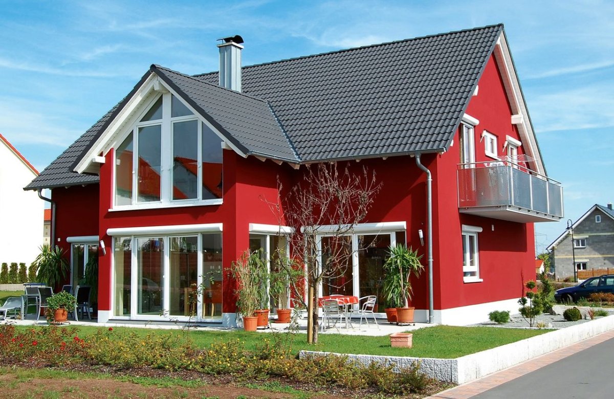 Красный каркасный дом