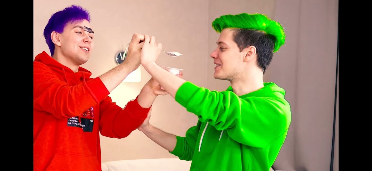 Миллс Кел и Женя