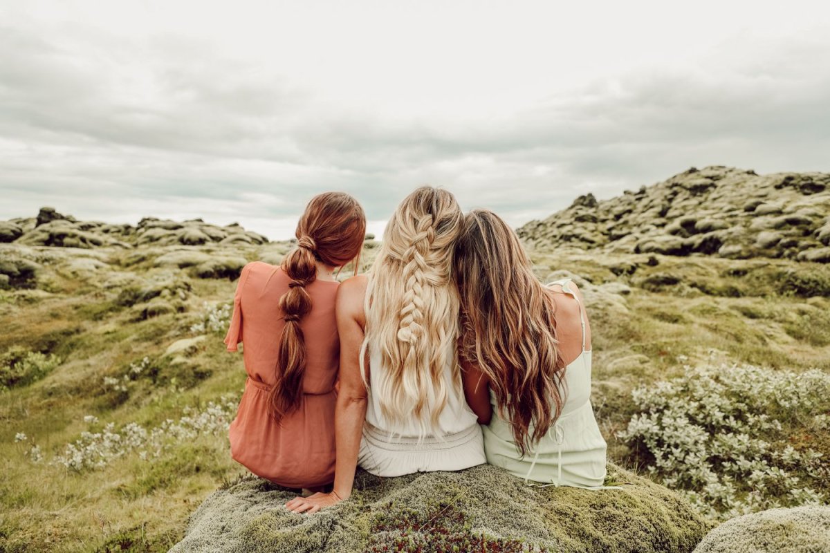 Подруги со спины