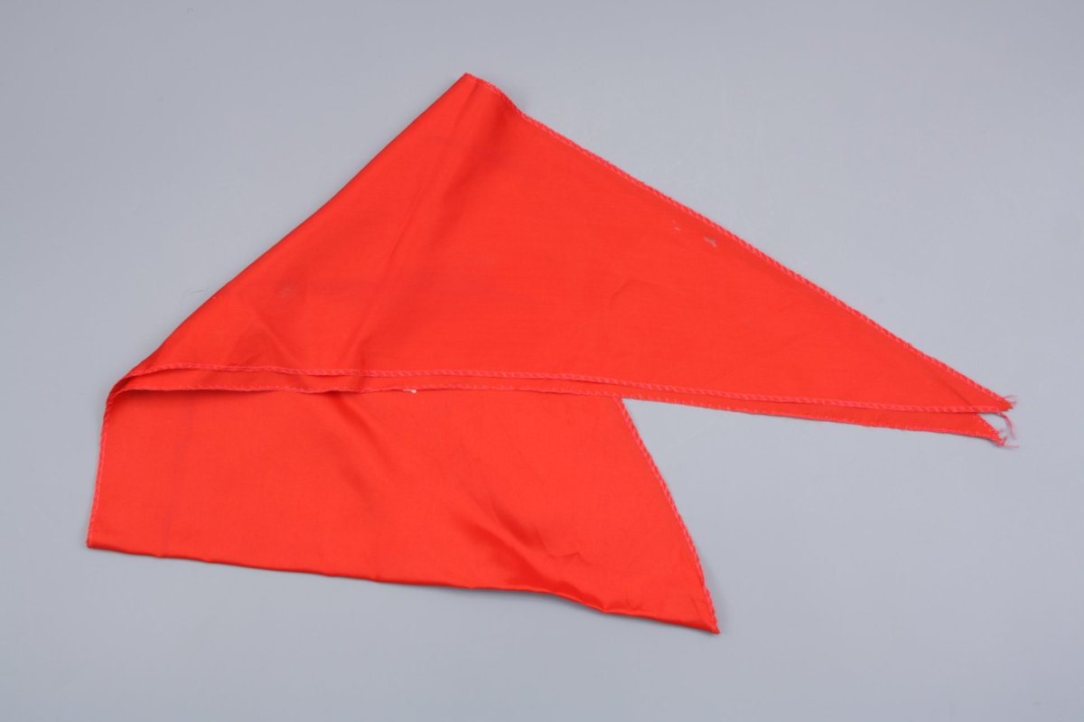 Пионерский галстук