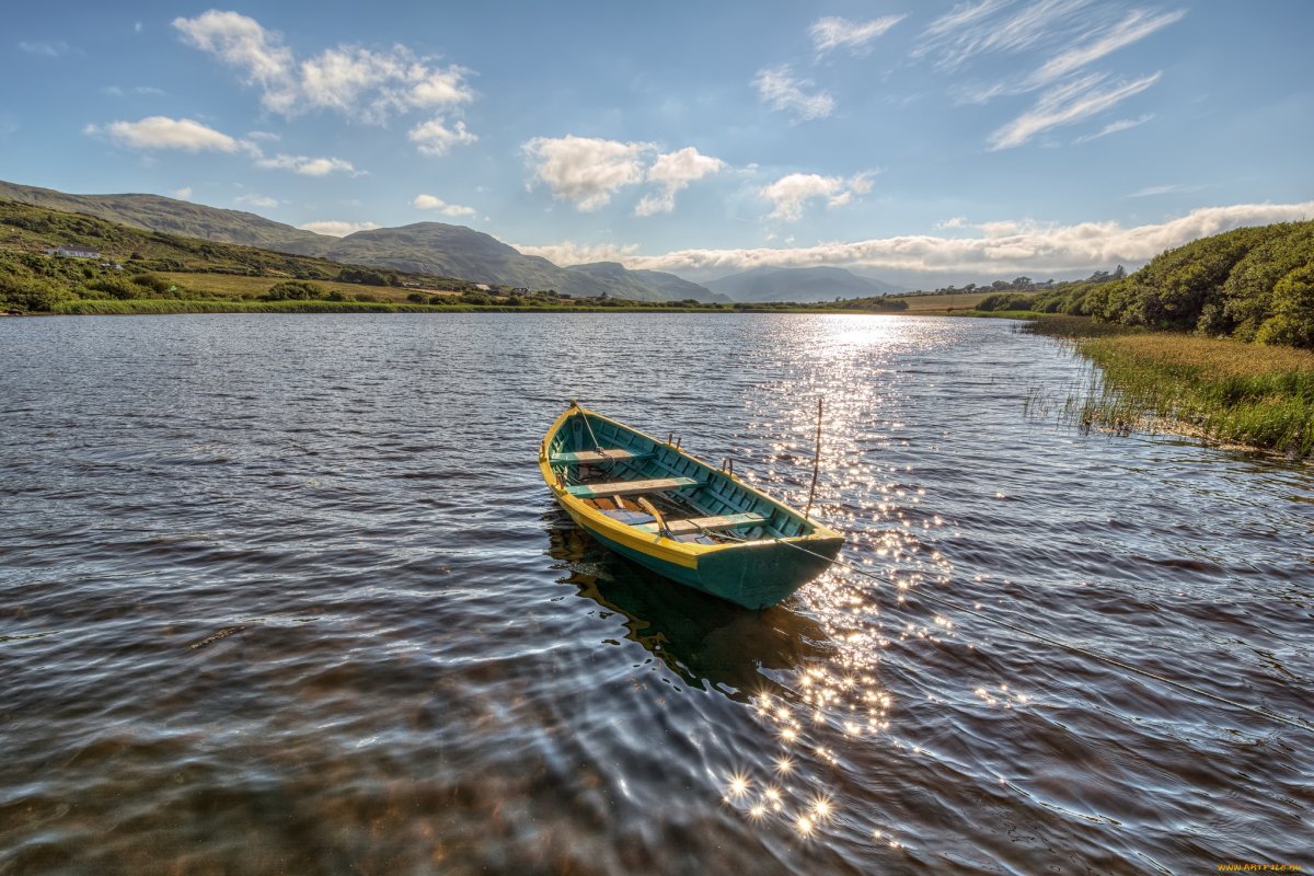 На лодке по реке