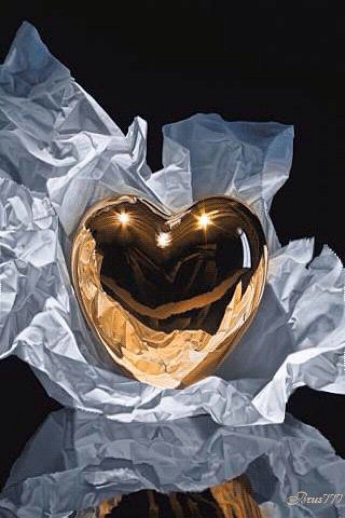 Сердце в золотой оправе