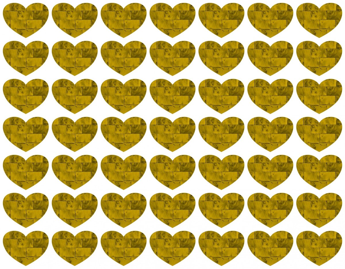 Маленькие золотые сердечки