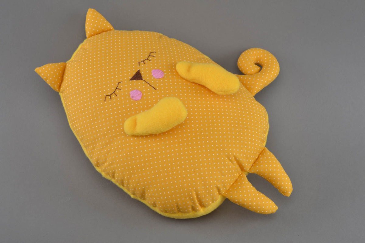 Дизайнерские подушки игрушки