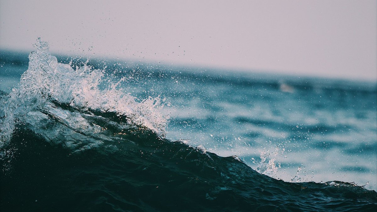 Бирюзовое море