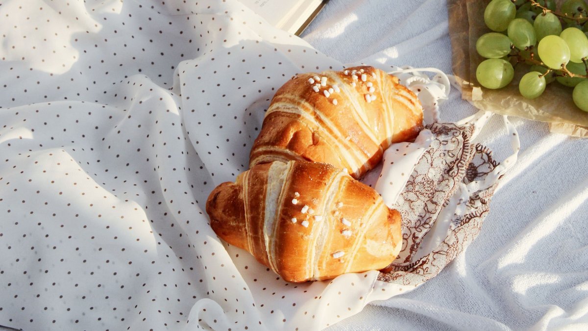 Круассан с шоколадом