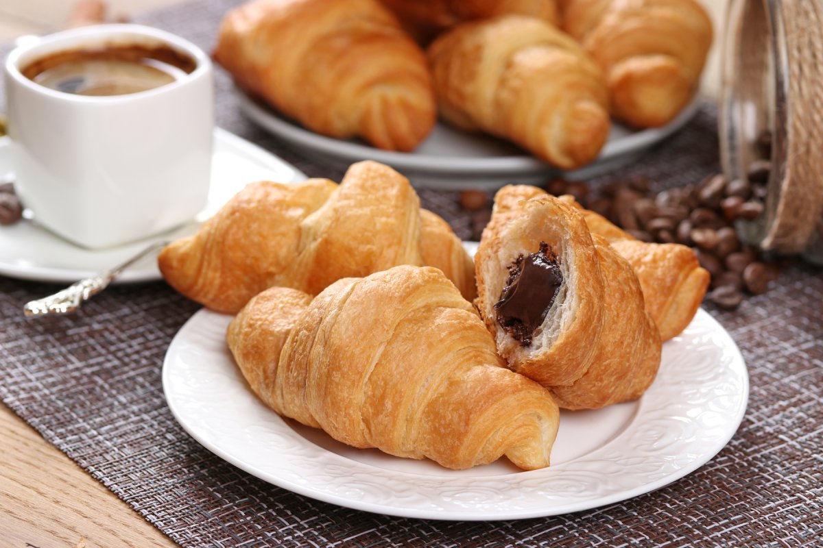 Круассан с шоколадом