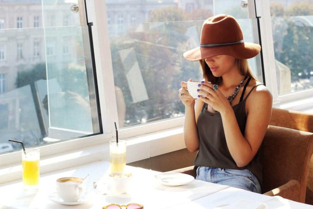 Утренние девушки