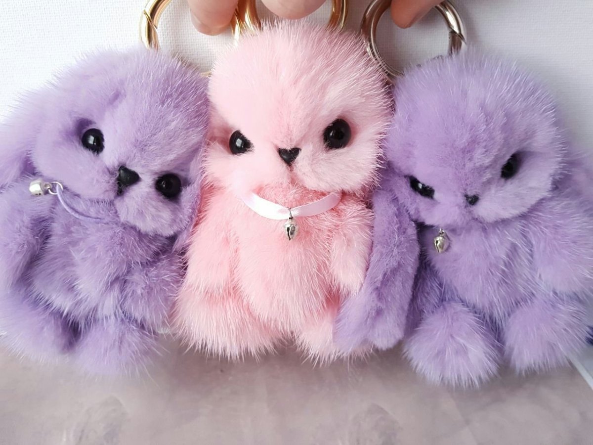 Маленькие вязаные брошки