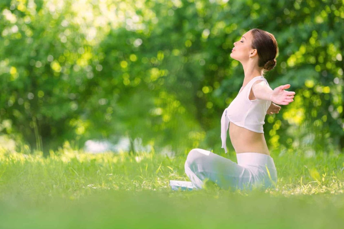 Дыхательные практики на природе