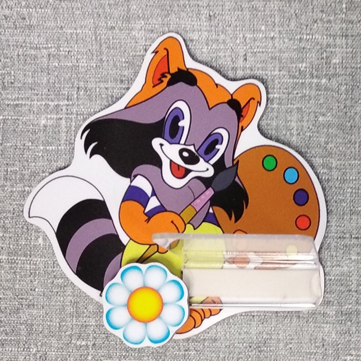 Крошка енот с палкой