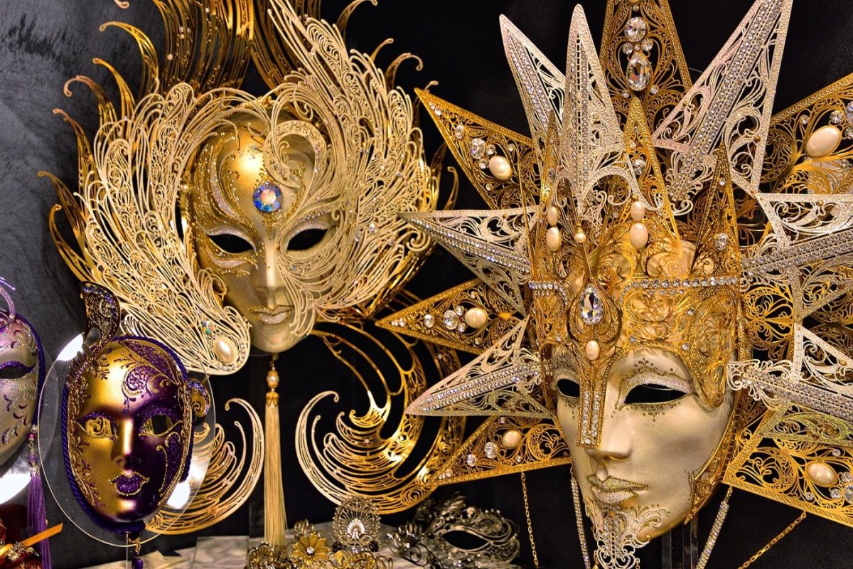 Венецианская маска Маттачино