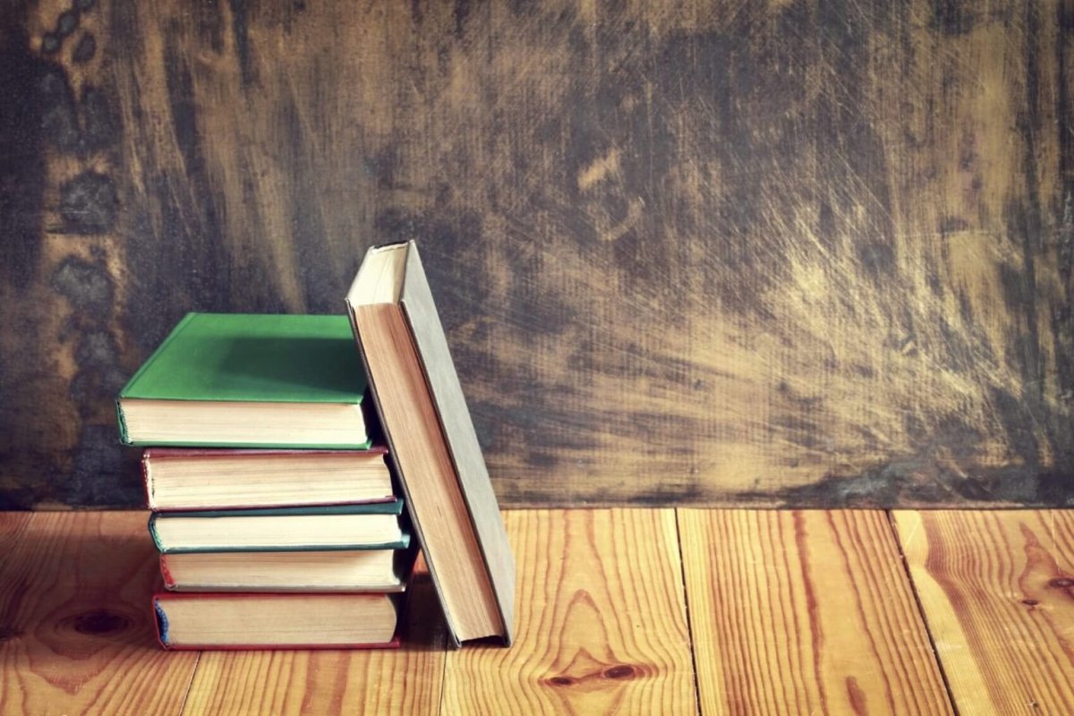 Фотофон книжные полки