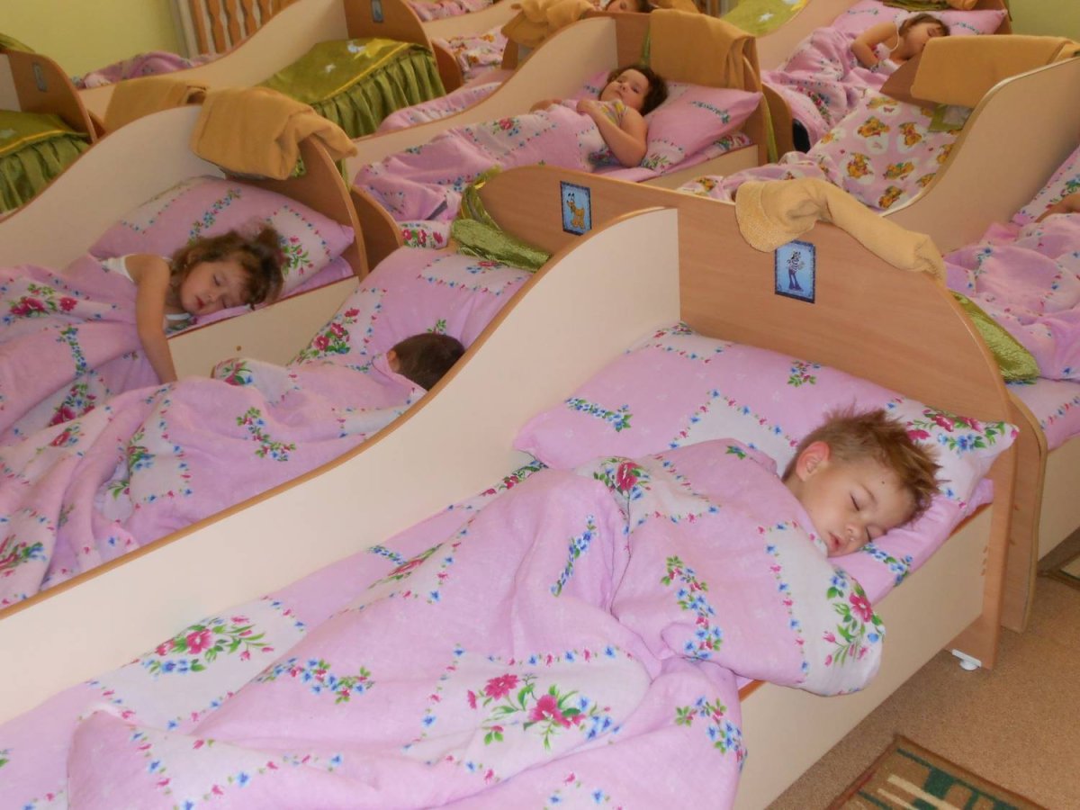 Тихий час в детском саду