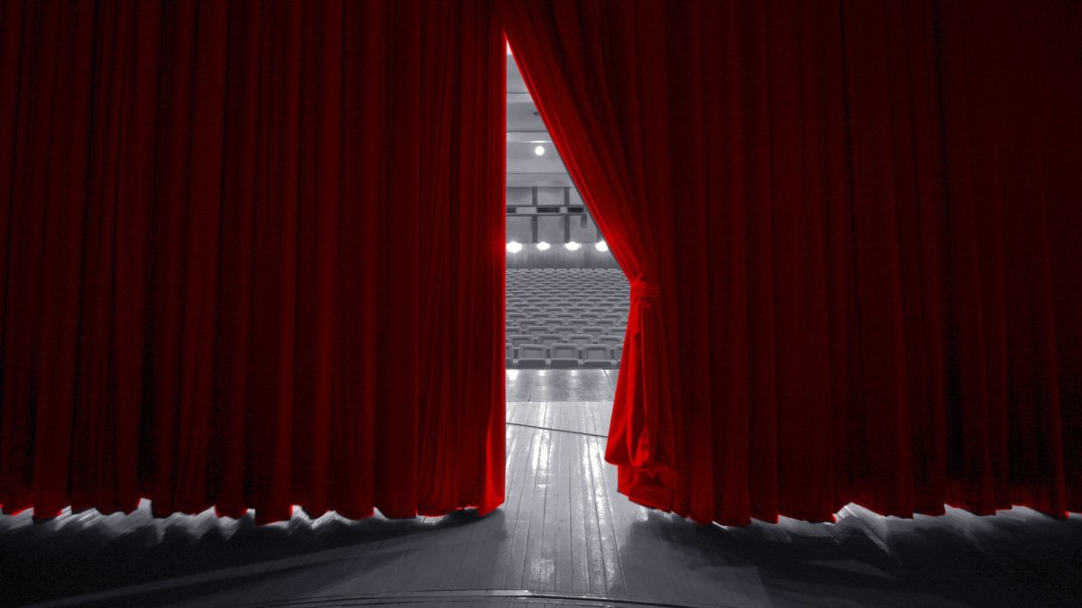 Занавес в театре