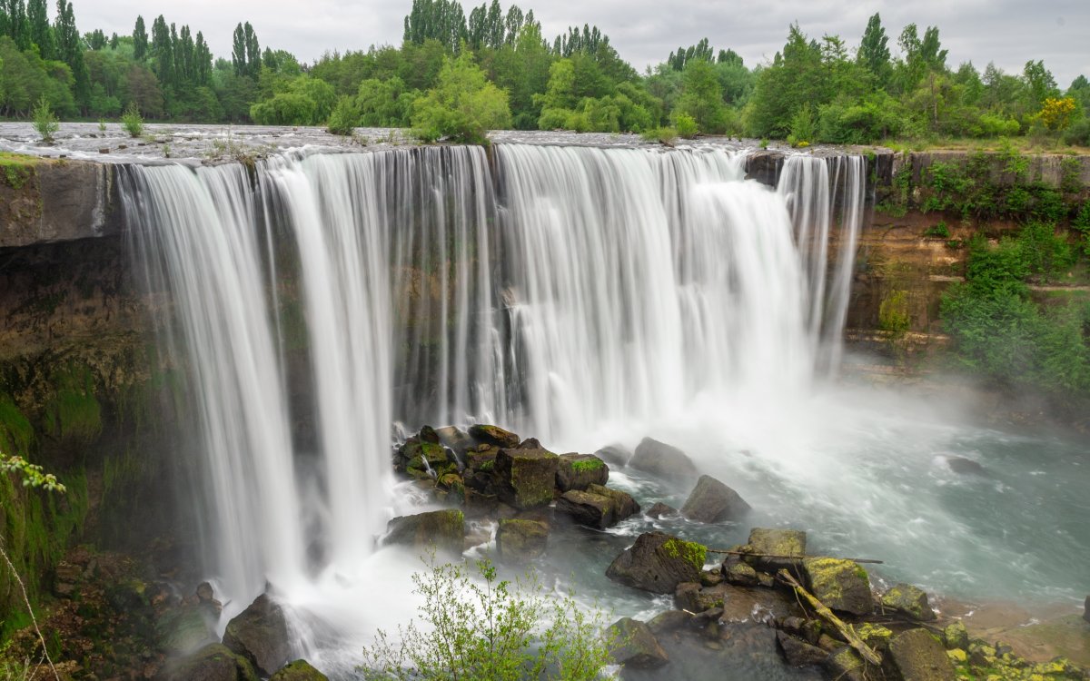 Веерообразный водопад