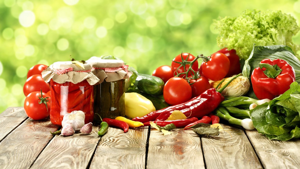 Овощи на столе