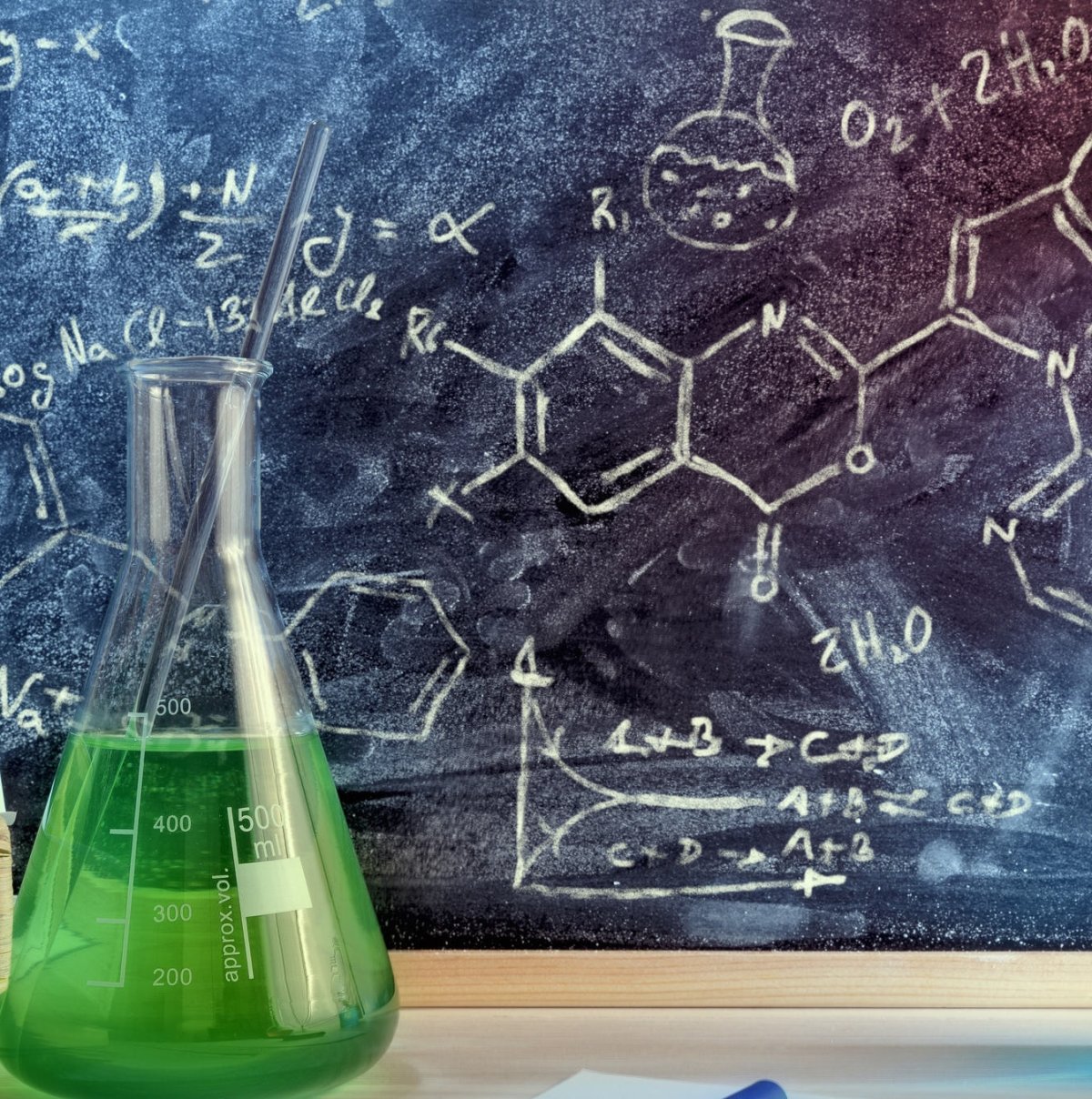 Микроскоп и пробирки