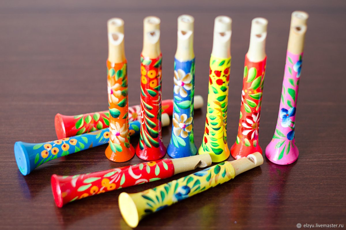 Деревянная дудочка