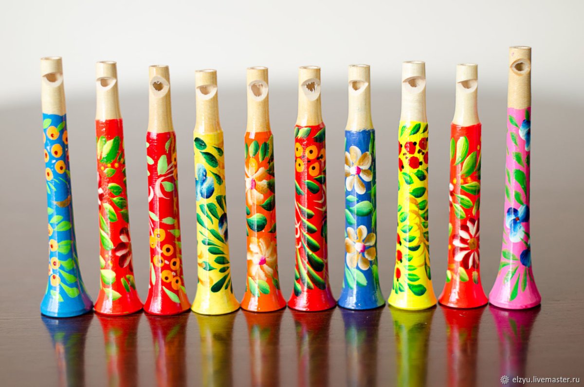 Деревянная дудочка