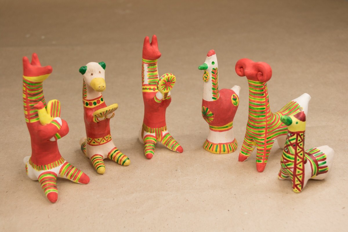 Филимоновская глиняная свистулька