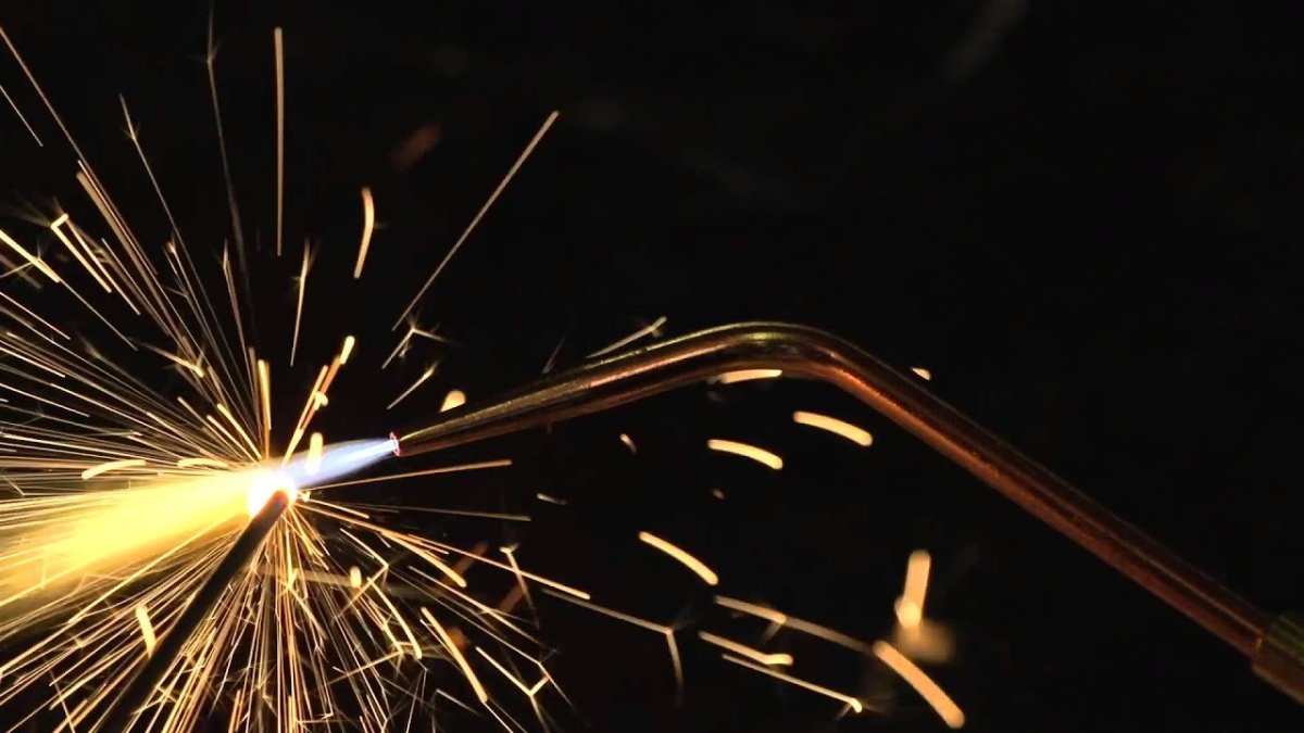 Искры металла