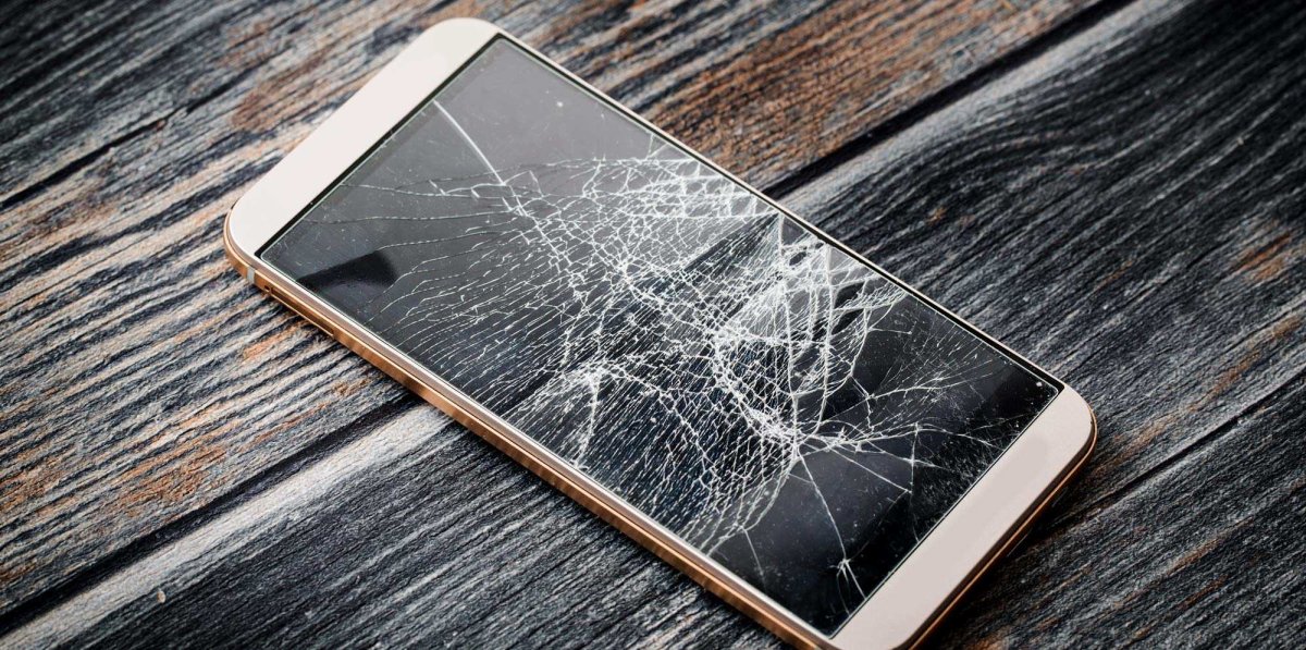 Разбитый экран смартфона