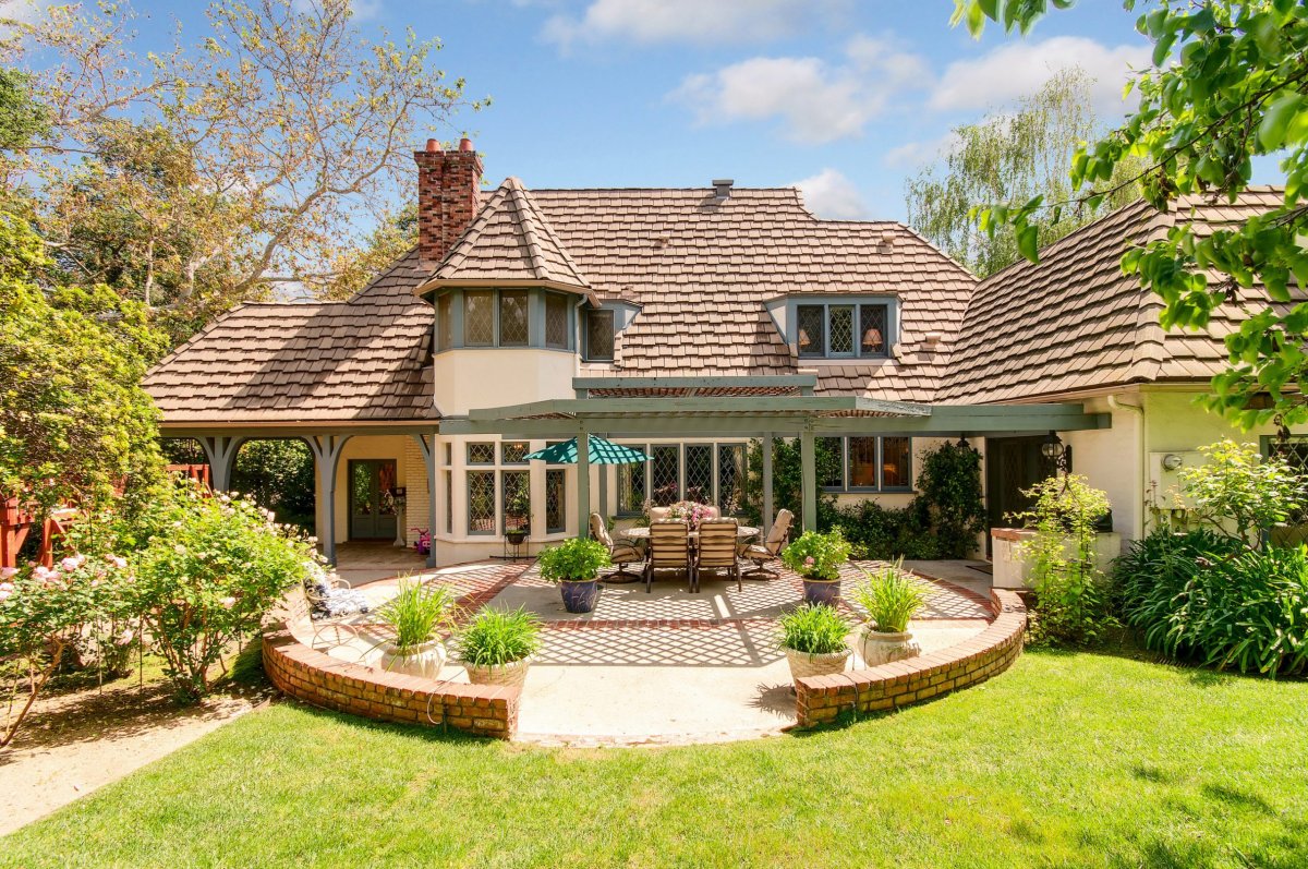 Красивые коттеджи