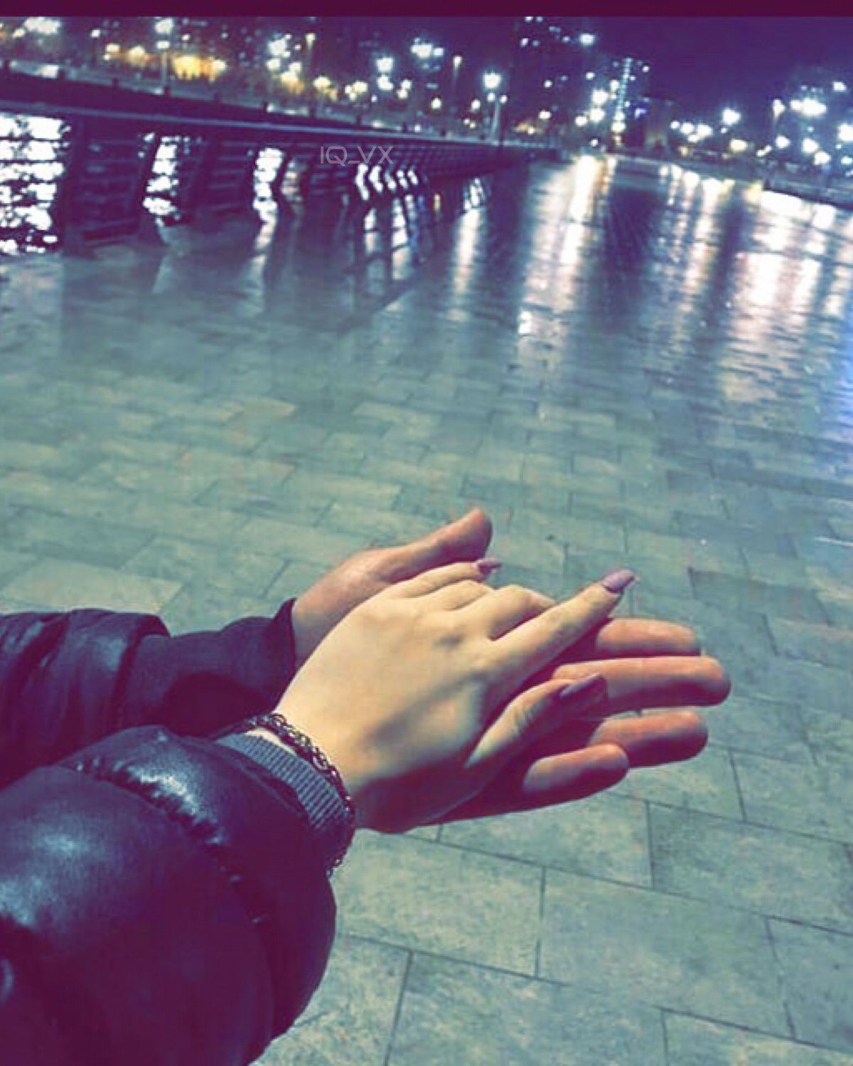 Фото руки влюбленных