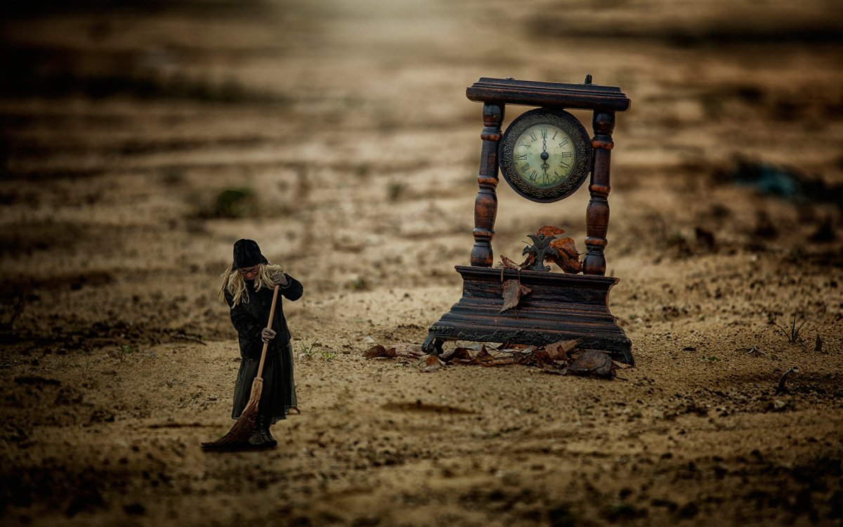 Мистические песочные часы