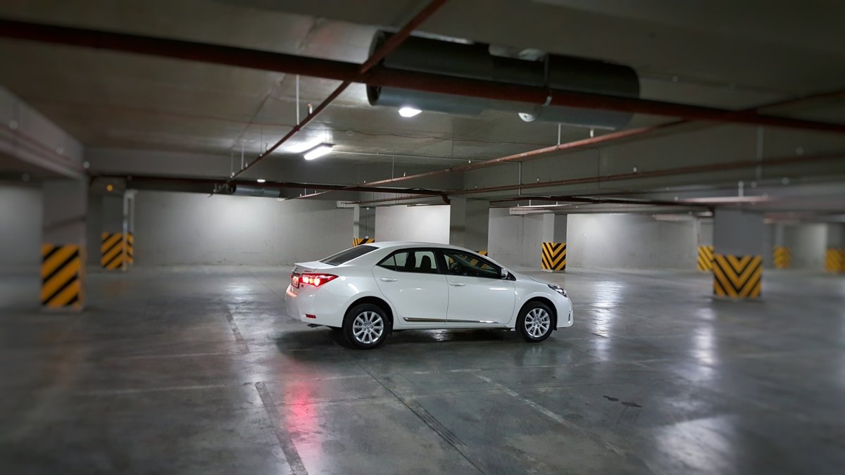 Подземный паркинг BMW 2015 парковка