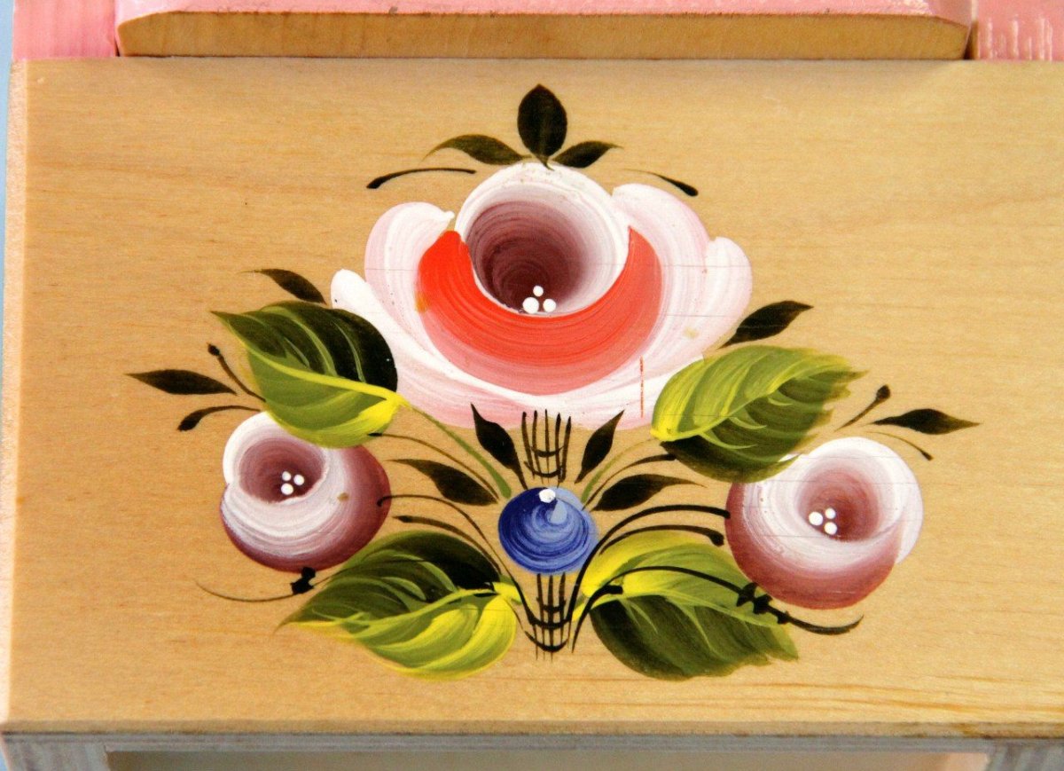 Петербургская роспись по дереву Голубева