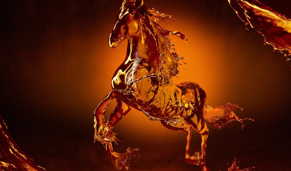 Огненно красный конь
