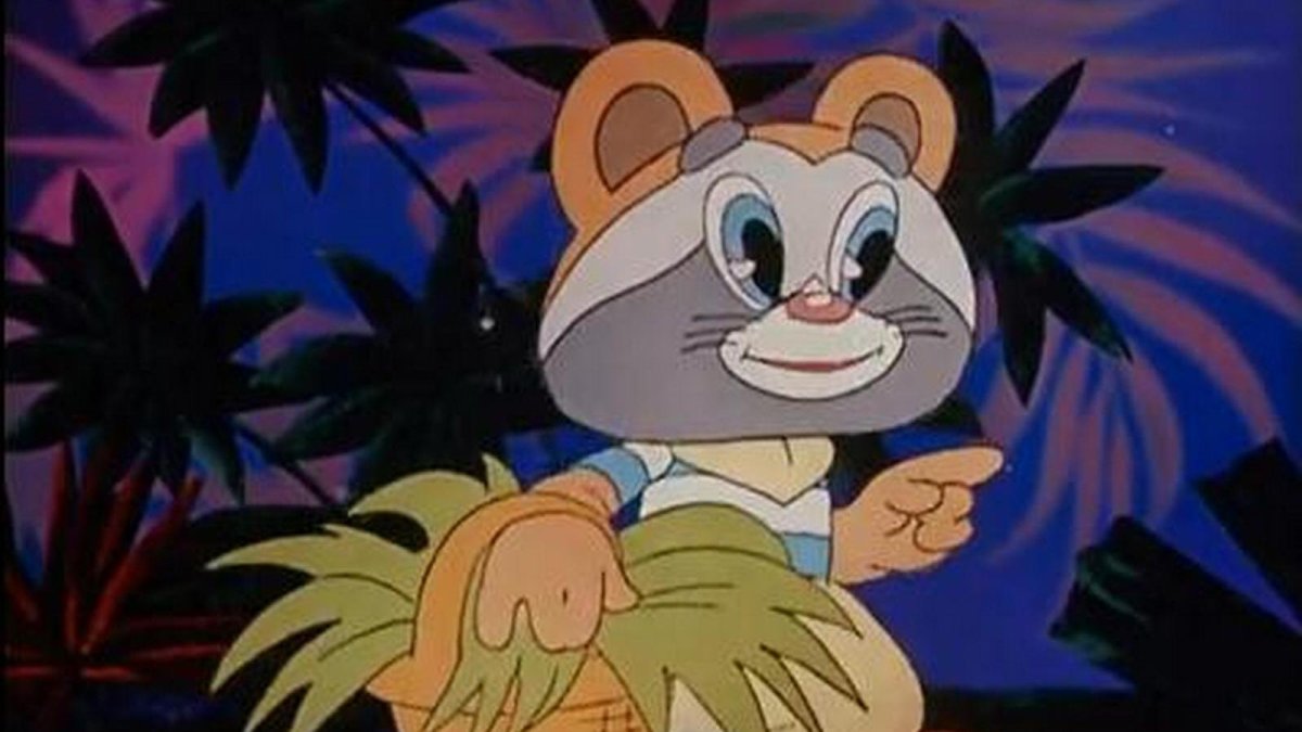 Крошка енот с цветами