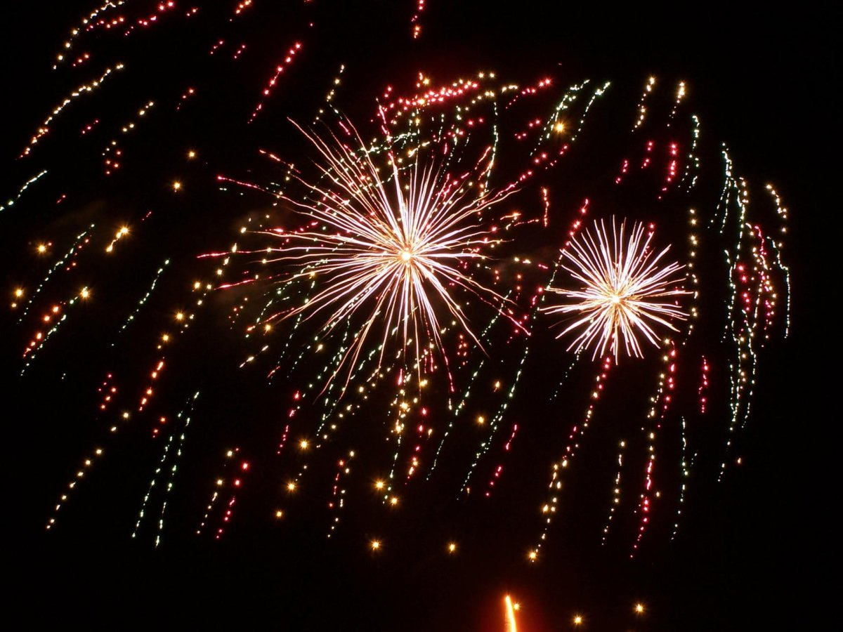 Салют "с днем рождения"