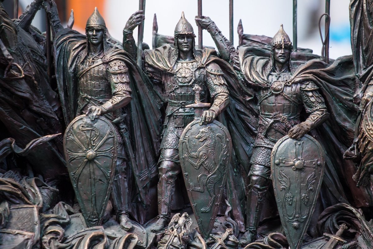 Князь Александр Невский с дружиной мемориал