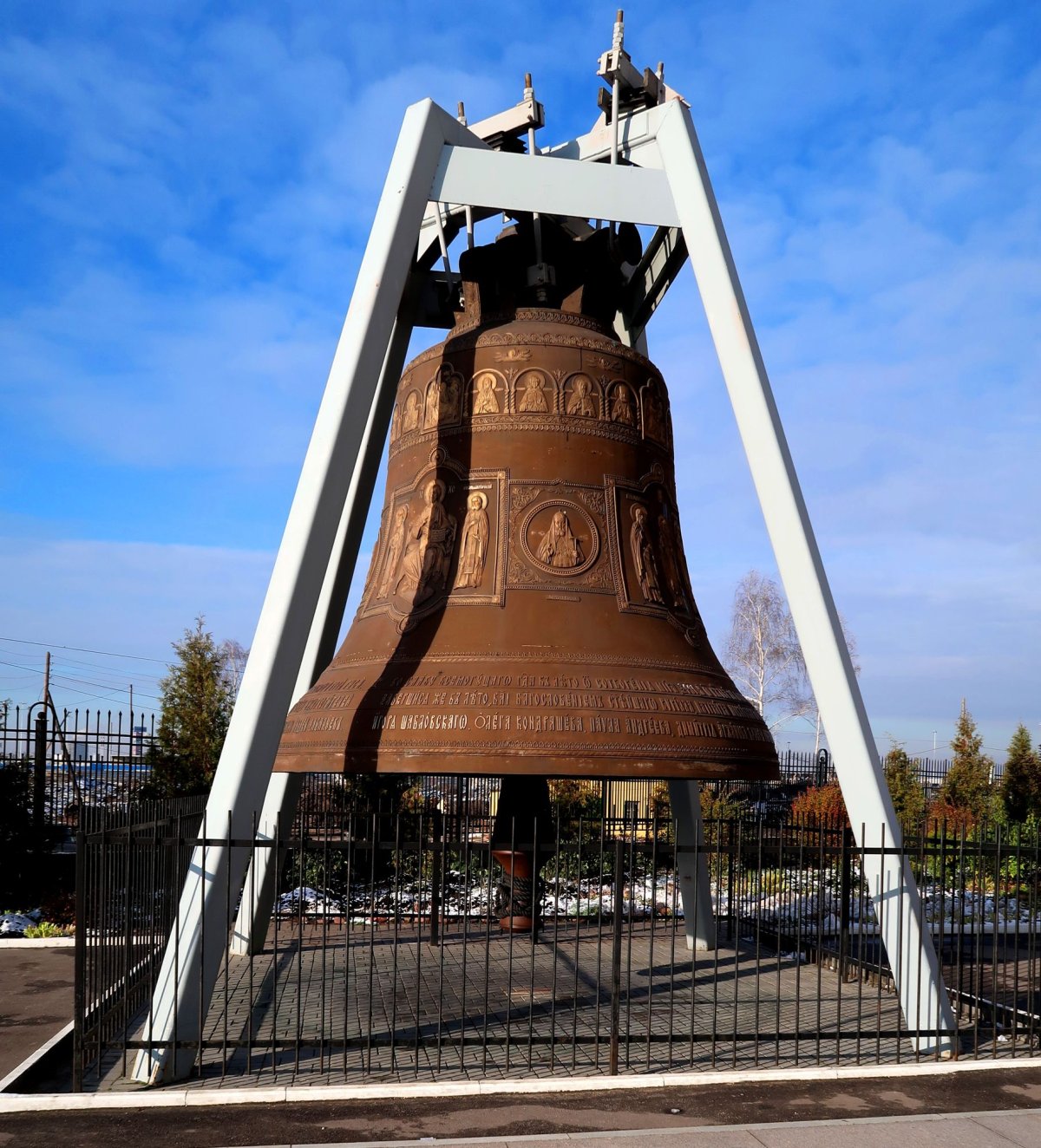 Колокол в Нижнем Новгороде собор Александра