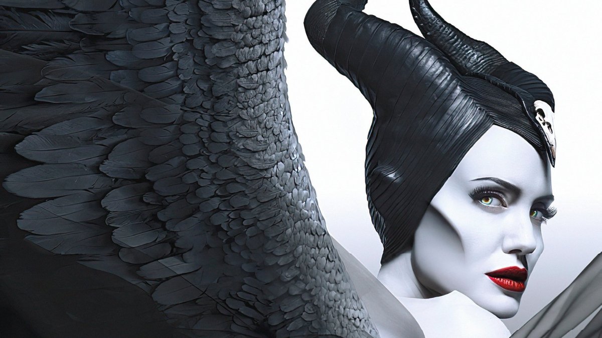 Анджелина Джоли Малефисента 3