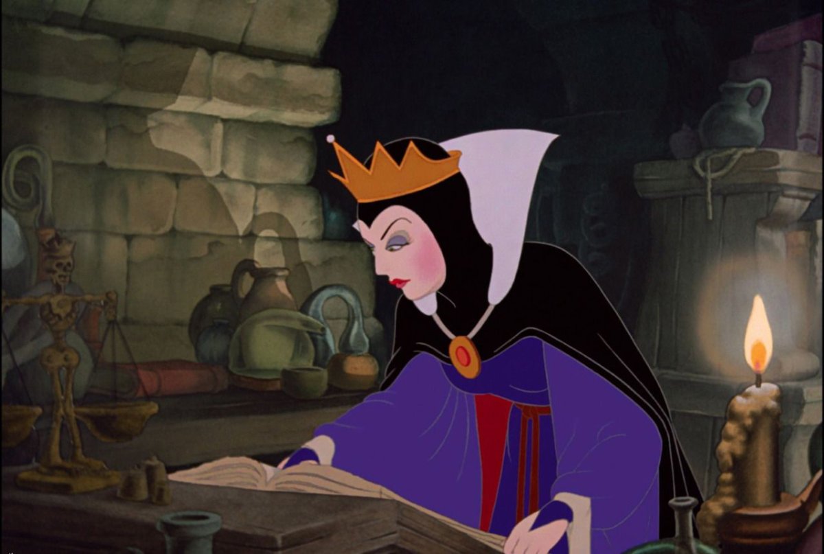 Белоснежка и семь гномов злая Королева