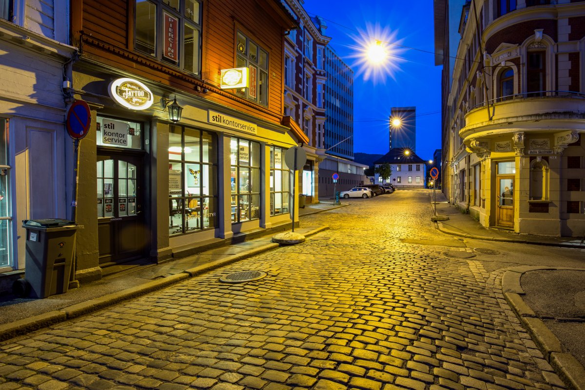 Вечерняя улица