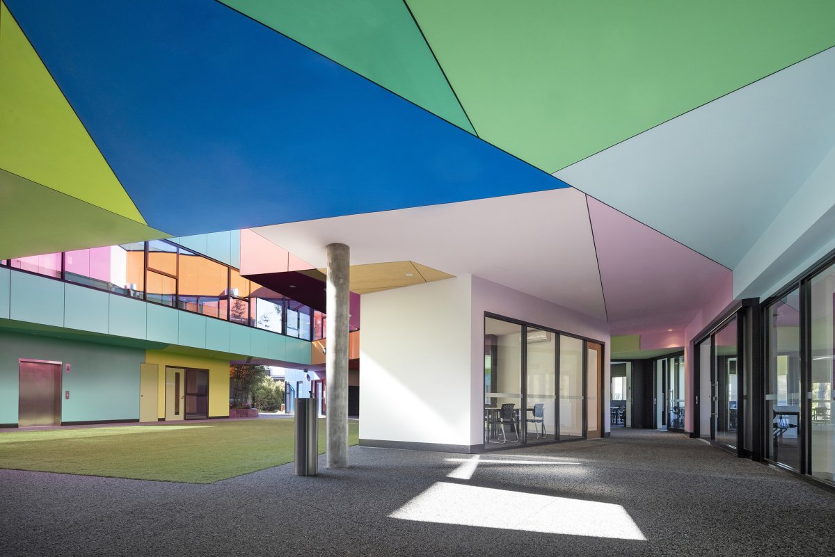 Школа и научный центр в Австралии